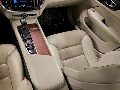 2021 Volvo S60 T5 FWD MOMENTUM