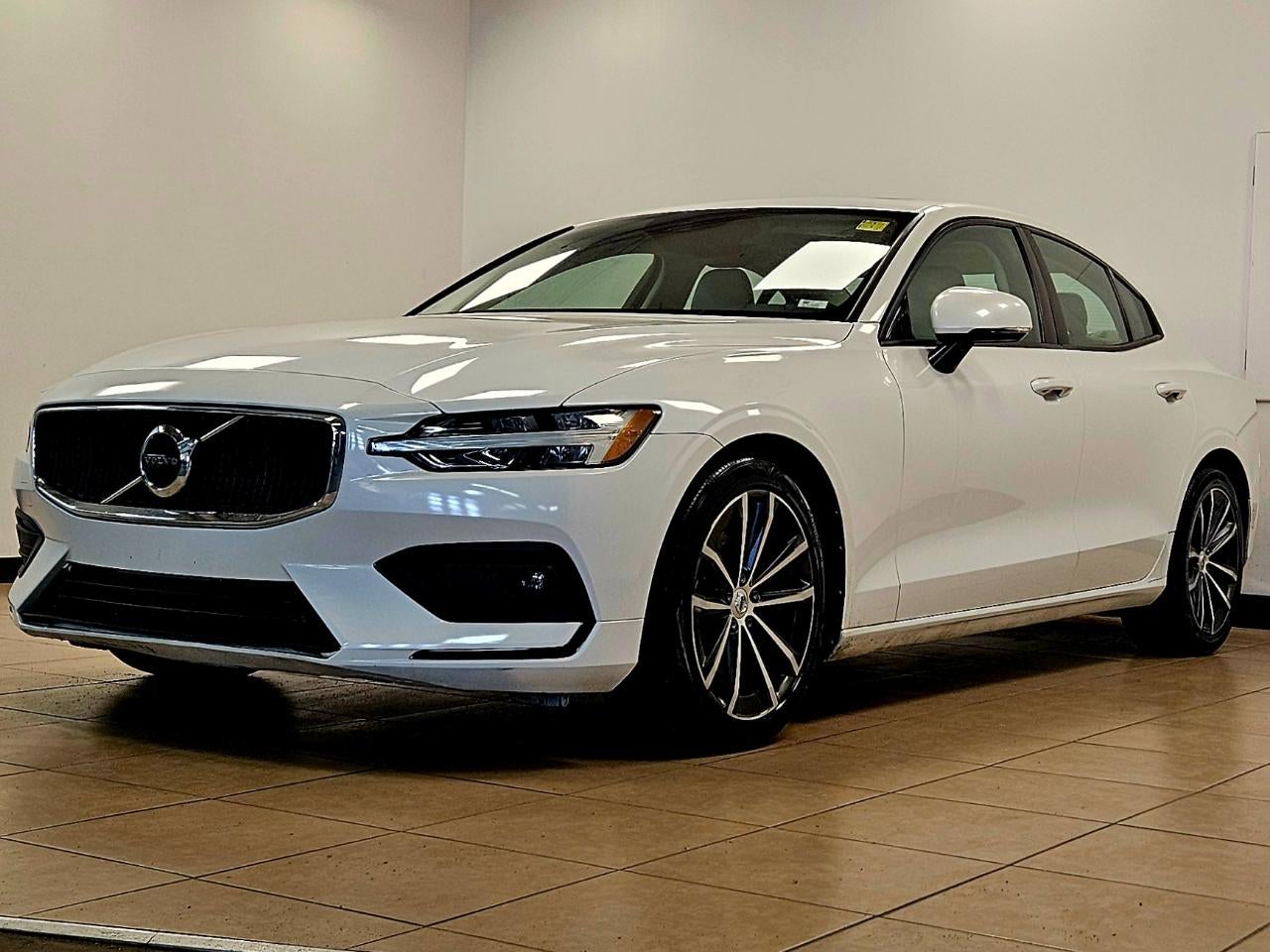 2021 Volvo S60 T5 FWD MOMENTUM