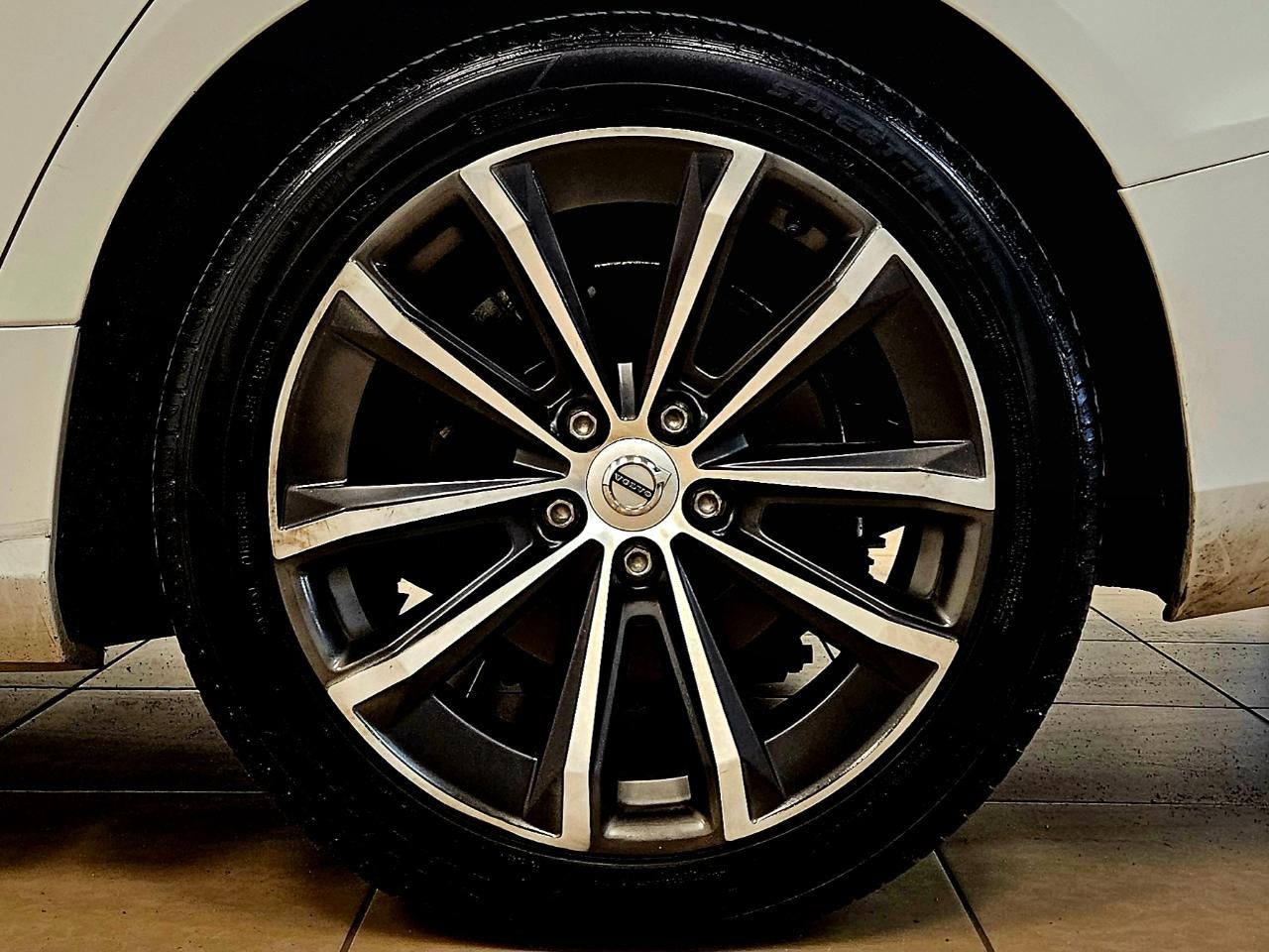 2021 Volvo S60 T5 FWD MOMENTUM