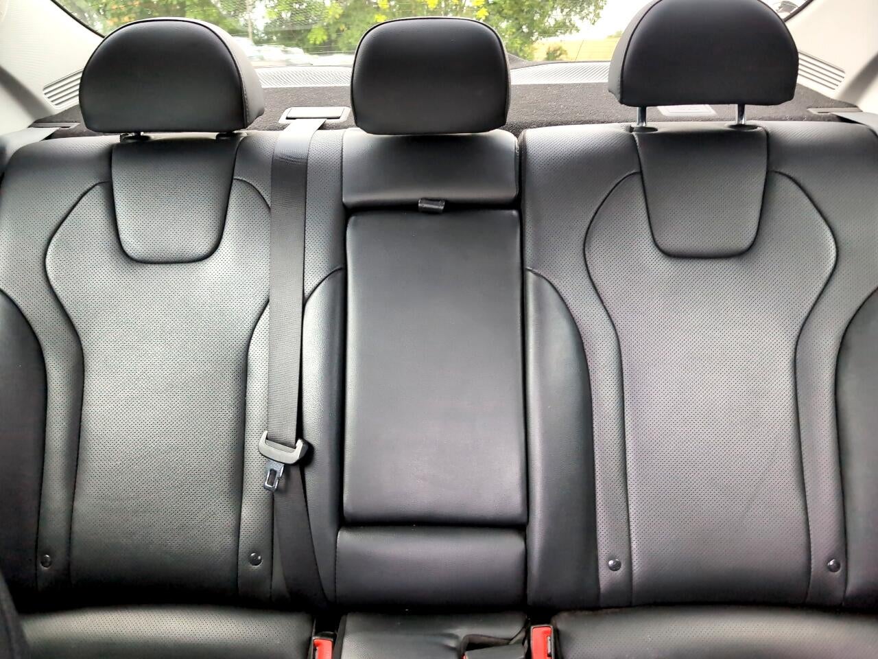 2023 Hyundai Elantra Hybrid LIMITED DCT